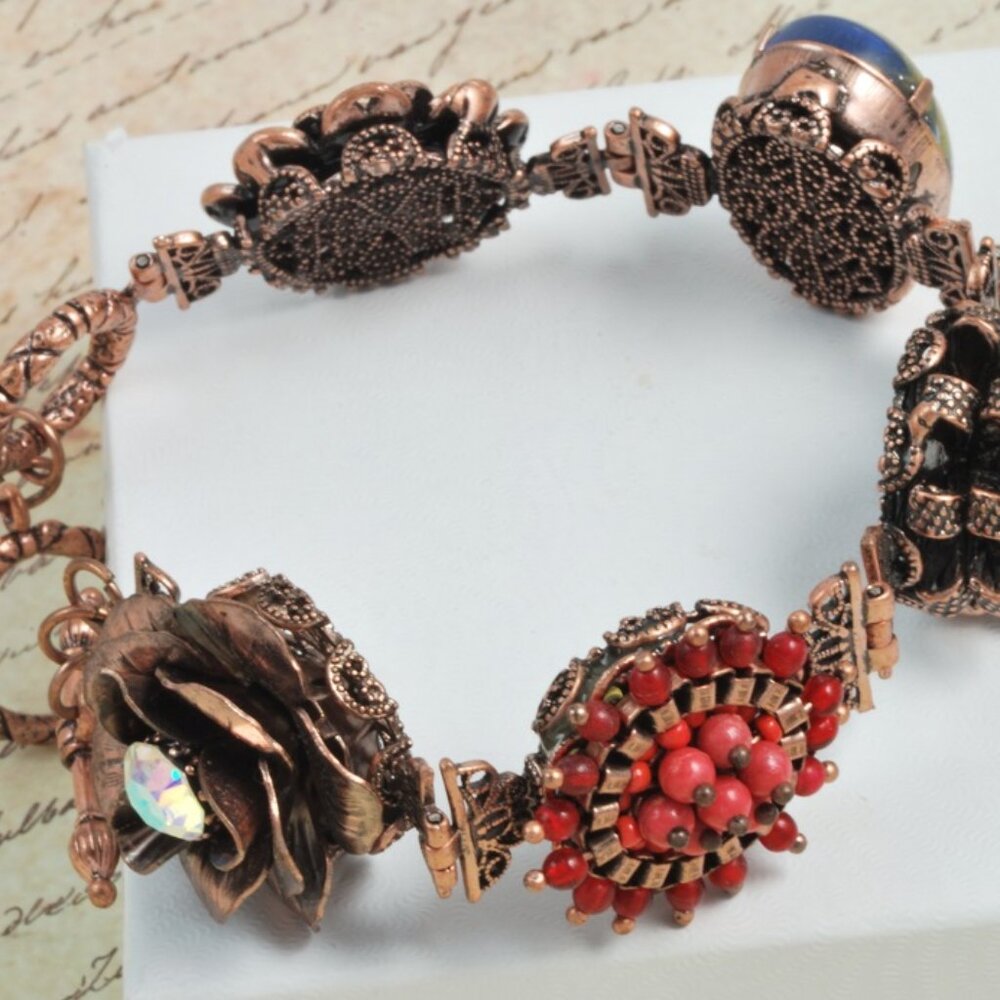Victorian style bracelet, flower cabachons with rhinestones and beads copper - Picture 5 of 10